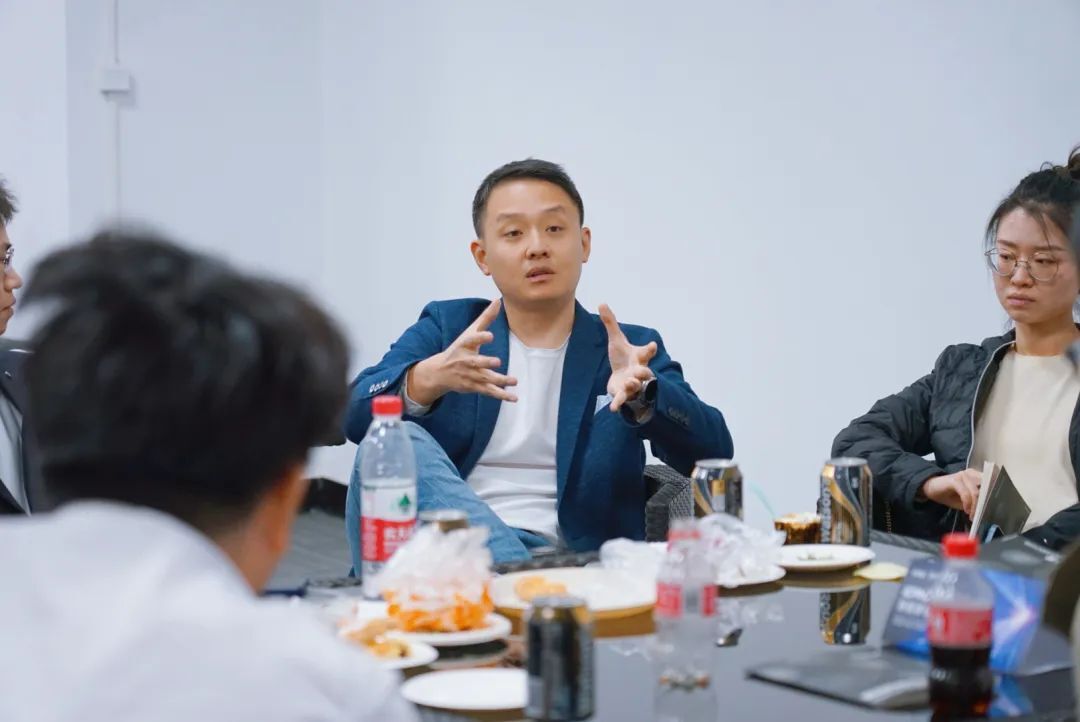 技术革新与产业升级，开启未来能源新范式｜真格精酿·新能源圆桌派回顾